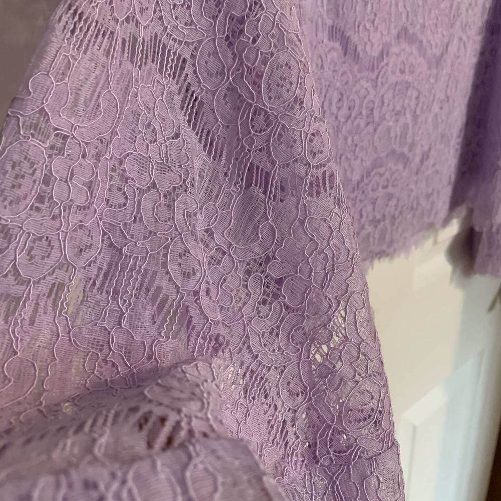 Lace bell sleeves top